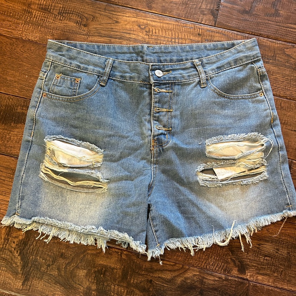 Ladies xl ripped denim jean shorts Worn once